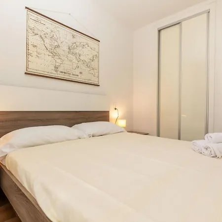 Catalunya 92-6 By Interhome Apartment *